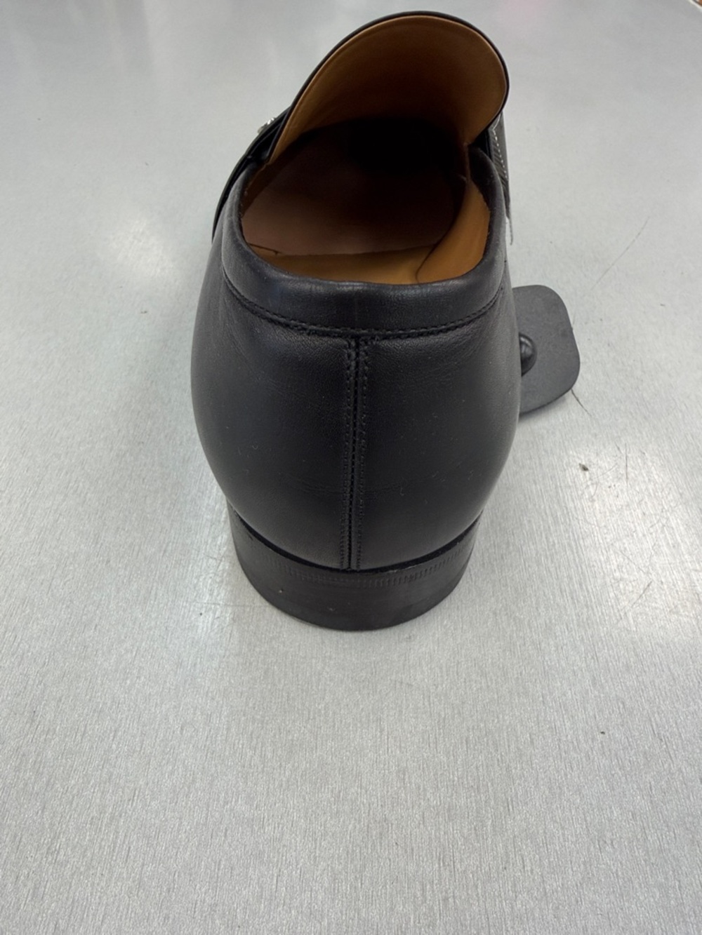 Gucci
Black Leather Slip-On Men's Loafer - Classic Dress Shoe - Picture 3 of 9